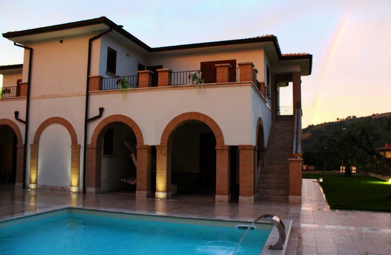 Colledara Residence Stella Del Gran Sasso מראה חיצוני תמונה