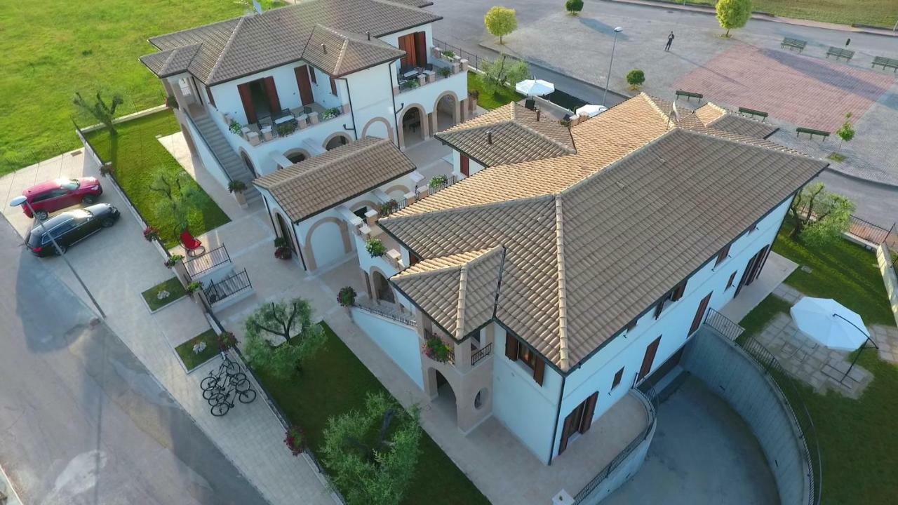 Colledara Residence Stella Del Gran Sasso מראה חיצוני תמונה