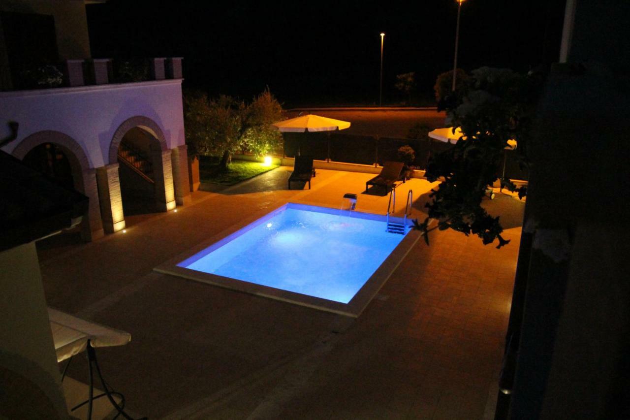 Colledara Residence Stella Del Gran Sasso מראה חיצוני תמונה